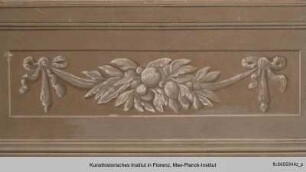 Freskendekoration mit Ruinenlandschaft und Statuen