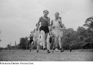 Schüler bei einem Laufwettkampf