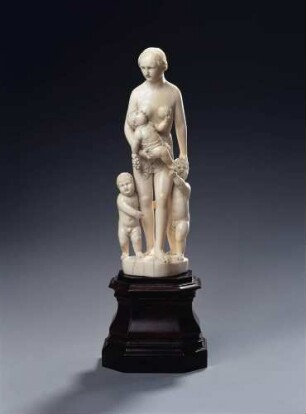 Statuette der Caritas