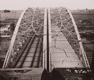 Riesa, Eisenbahn- u. Straßenbrücke, 1878