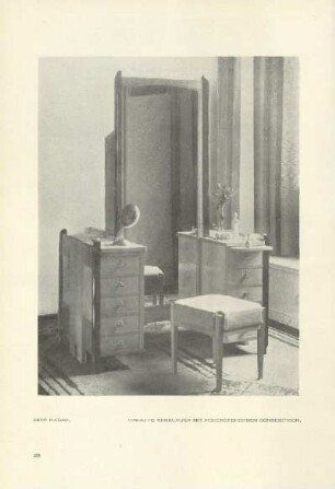 Toilette verbunden mit nebenstehendem Schreibtisch