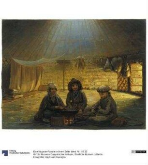 Eine Kirgisen-Familie in ihrem Zelte