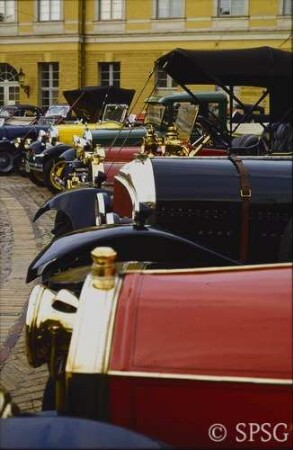Schnauferltreffen, Ehrenhof des Schlosses Charlottenburg.