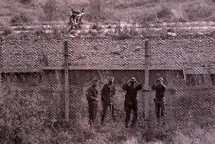 DDR-Grenzsoldaten fotografieren