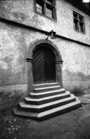 Endingen: Portal am Kornhaus mit Treppe