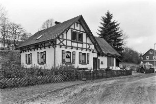 Forsthaus (Forsthaus, Ziegelmauerwerk); Hatzfeld, Hatzfelder Straße 6