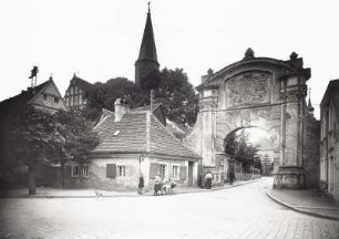 Züllichau, Crossener Tor : Züllichau (pow. Swiebodzin/Polen). Crossener Tor. Feldseite gegen Turm der Pfarrkirche