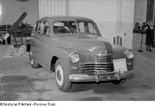 PKW GAZ-12 ZIM auf der Leipziger Herbstmesse 1954