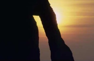 Frankreich. Haute Normandie. Seine Maritime. Etretat. Kreidefelsen im Sonnenuntergang