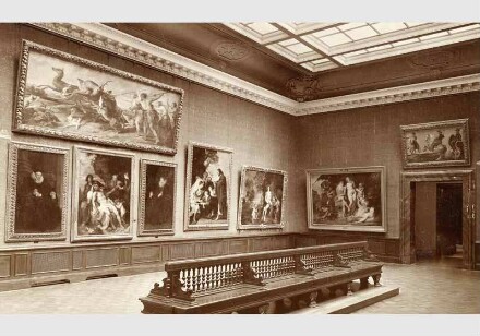 Aufstellung der Gemäldegalerie und der                             Skulpturensammlung im Kaiser-Friedrich-Museum, Raum 63, Gemälde von                             Rubens und van Dyck
