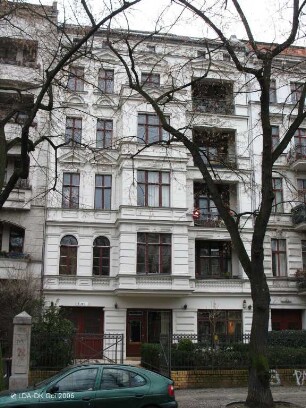 Mietshaus & Vorgarten & Laden; Berlin, Charlottenburg-Wilmersdorf