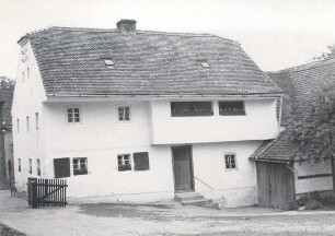 Wohnhaus in Gröditz : Bauwesen - Exterieur. Ort: Hrodźišćo / Gröditz. Haus gegenüber der Post.