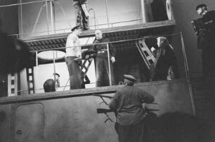 Szenenbilder aus "Optimistische Tragödie" von Wsewolod Wischnewski. Berliner Ensemble, 28.03.1958