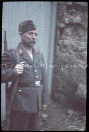 Gefreiter der Luftwaffe mit Gewehr