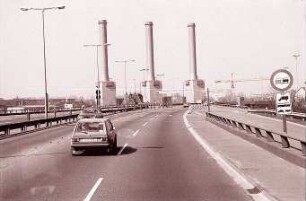 Berlin: Stadtautobahn Süd; mit BEWAG Kraftwerk