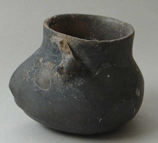 Clay vessel