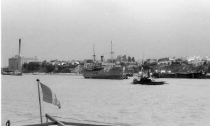 keine Beschreibung [Bukarest-Braila: Pressefahrt ins Donaudelta, Hafen und Fabrik vom Schiff aus]