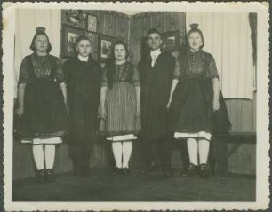 Gruppenbild in Tracht