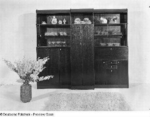 Wohnzimmerschrank