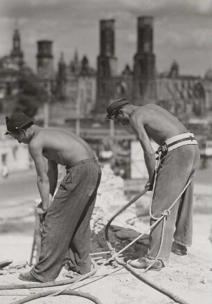 Dresden, Postscheckamt, Abbrucharbeiten, 1951