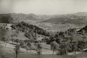 Tschechien. Böhmisches Mittelgebirge. Blick von der Mörkauer Kapelle