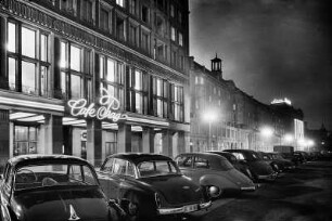 Dresden. Altmarkt Westseite mit Cafe Prag und Warenhaus Centrum