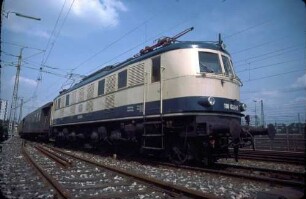Stuttgart Hbf. Wartegruppe Vorortgleise Lok 118 028