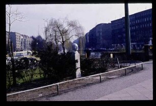 Paul Lincke-Büste 2.3.74.