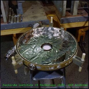 Bauteil des Elektronen-Ring-Beschleunigers Smokatron am Institut für Experimentelle Kernphysik (IEKP)