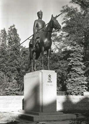 Denkmal für das königlich-sächsische 1. Husarenregiment "König Albert"