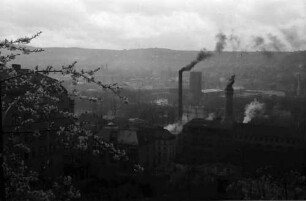 Stuttgart: Blick vom Kanonenweg über Brauerei zum Bahnhof