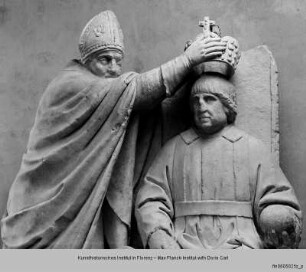 Krönungsgruppe mit König Alfons II. von Neapel