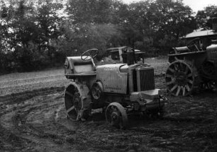Traktor Renault mit Generatoranlage