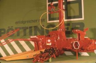 Fotografie: Erntetechnik, Silomais, Feldhäcksler, Maishäcksler angebaut
