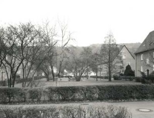 Pirna-Südvorstadt, Carl-Maria-von-Weber-Platz. Siedlung (1935/1938). Blick von der Joseph-Haydn-Straße nach Nordosten