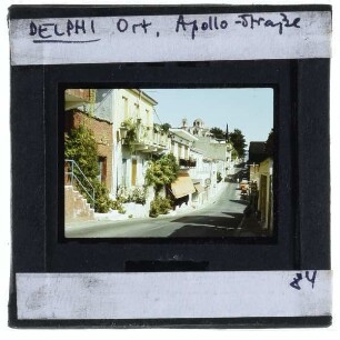 Delphi, Apollo-Straße