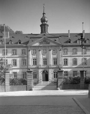 Seminarium Carolinum & heute: Universitätsverwaltung
