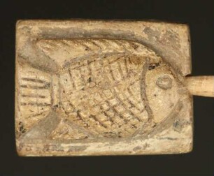 Kettenglied. Plättchen mit Fisch