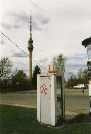 Dresden. Fernsehturm und Umgebung, April 1998