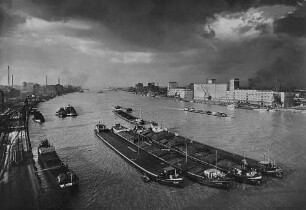 Archivfotografie "staedte_mannheim_haefen_rheinhafen_890m"