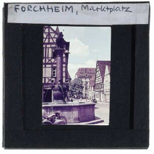 Forchheim, Marktplatz,Forchheim, Kriegerbrunnen