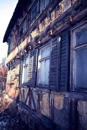 Schulzenhaus, Blick entlang einer Traufseite