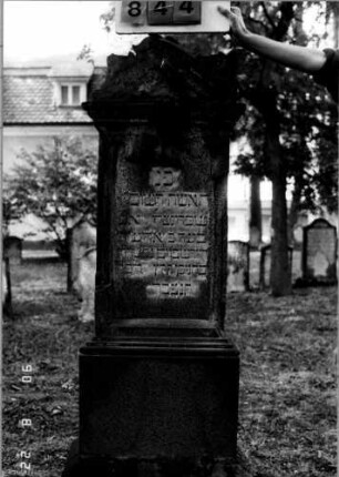 Grabstein 844