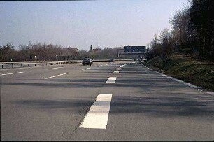 Ausfahrt Nebenfahrbahn (in Richtung Stuttgart)