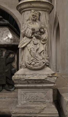 Tumba des Grafen Hoyer VI. von Mansfeld-Vorderort — Mondsichelmadonna