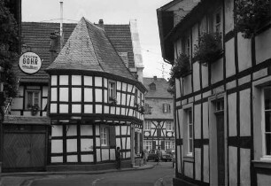 Unkel: Fachwerkhaus mit Rundbau