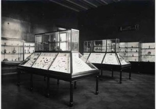 Aufstellung der Antikensammlung im Alten Museum, Antiquarium, Saal 5, Sammlung Friedrich Ludwig von Gans