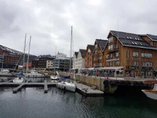 Tromsö: Stadtansicht am Hafen