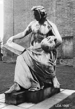 Allegorie der Wissenschaft und Klio; Berlin, Mitte