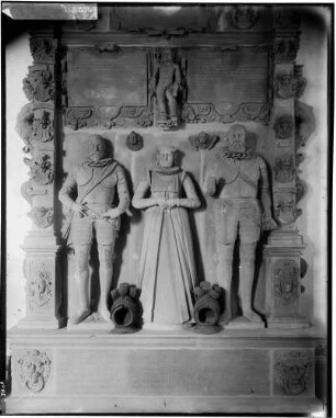 Sennfeld Evangelische Kirche Epitaph Margarete von Carben (1615) gefertigt Peter Kern aus Würzburg (1615)